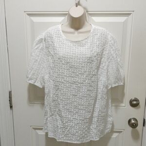 Chic White Textured Women's Blouse